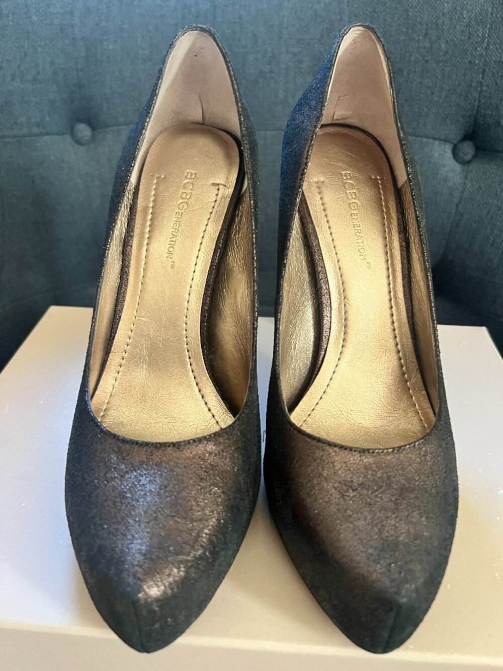 BCBGeneration Parade Metallic Suede Platform Heels – Bronze Gold – Size 7.5